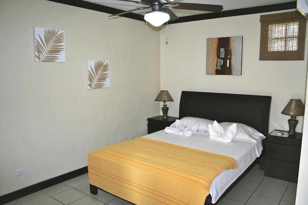 Tuanis Aparthotel Jaco Ruang foto