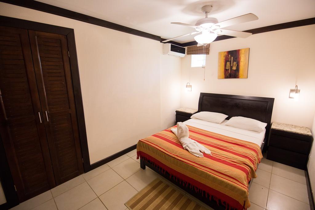 Tuanis Aparthotel Jaco Bagian luar foto