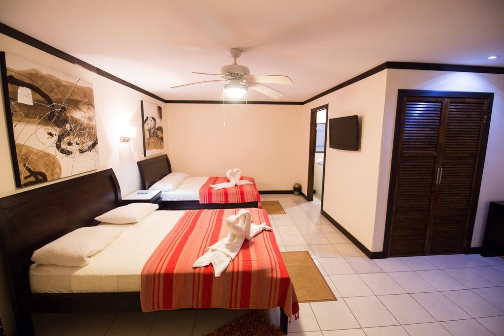 Tuanis Aparthotel Jaco Bagian luar foto