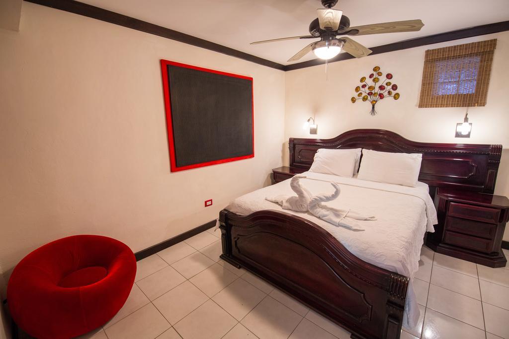 Tuanis Aparthotel Jaco Bagian luar foto