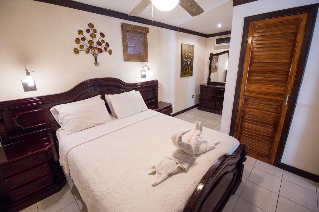 Tuanis Aparthotel Jaco Bagian luar foto